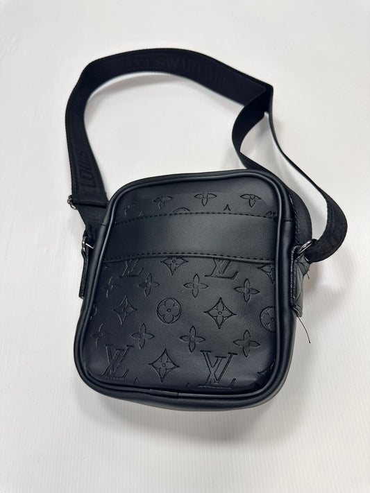 Bolso LV negro logos