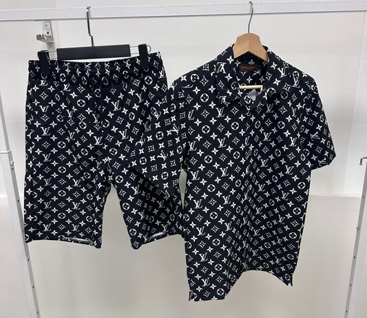 Conjunto lv negro logo blanco botones