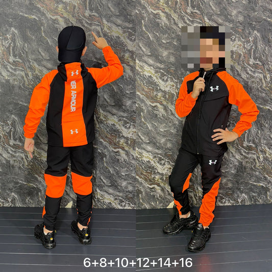 Chandal Under Armour naranja y negro niños