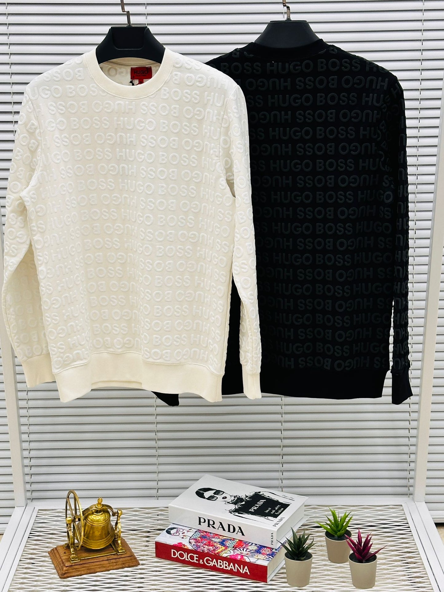 Sudadera Hugo Boss blanco logos pequeños