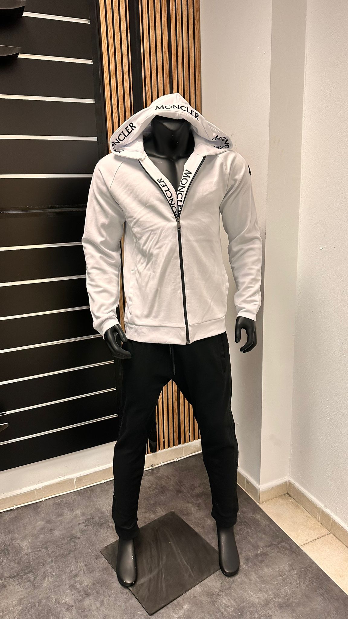 Chándal moncler blanco y negro