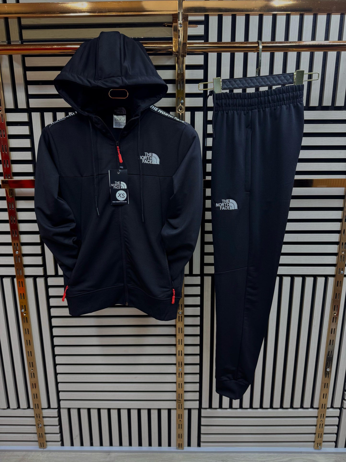 Chandal North face negro logo blanco