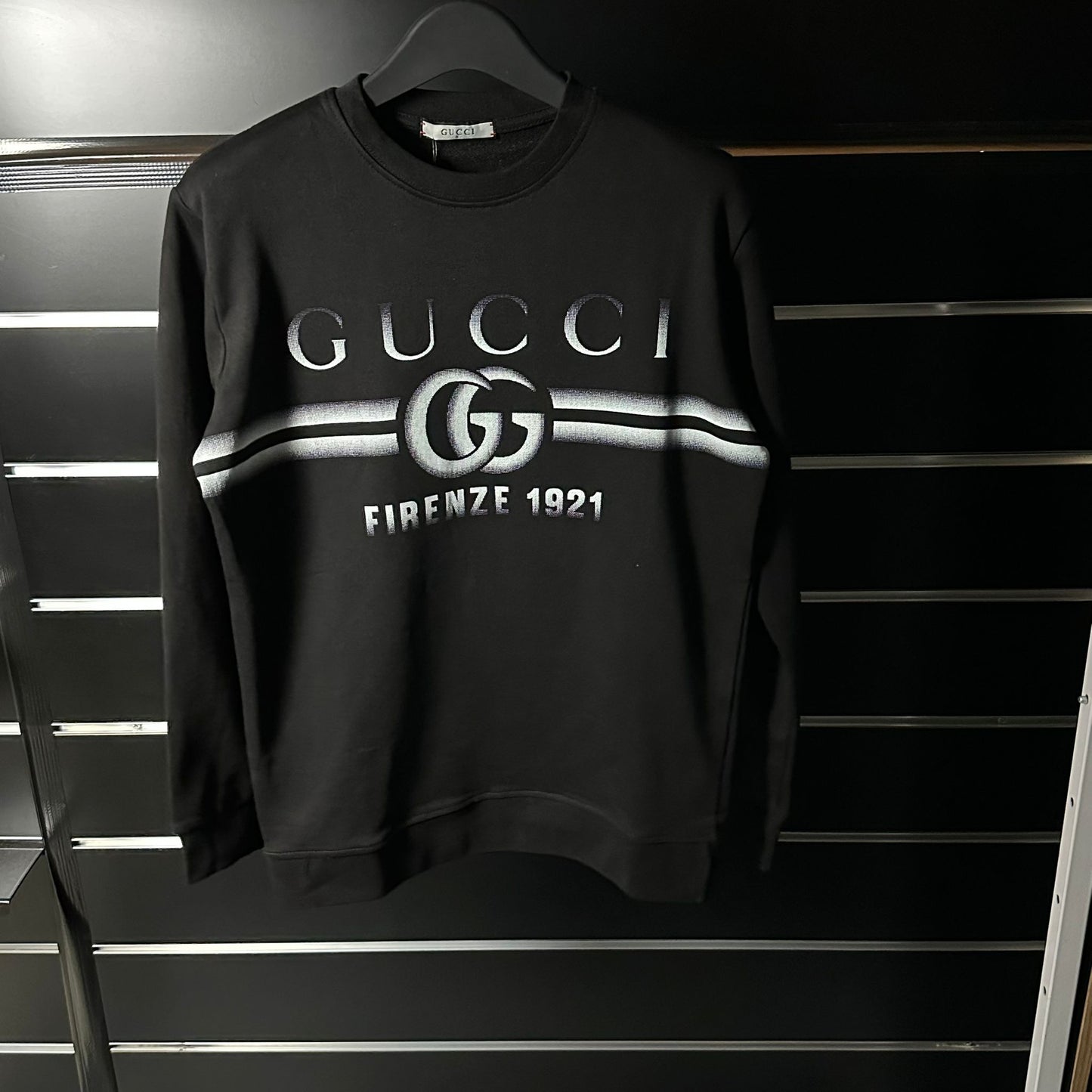 Sudadera GUCCI negra logo blanco
