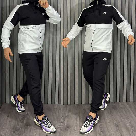 Chandal nike negro y blanco logo blanco