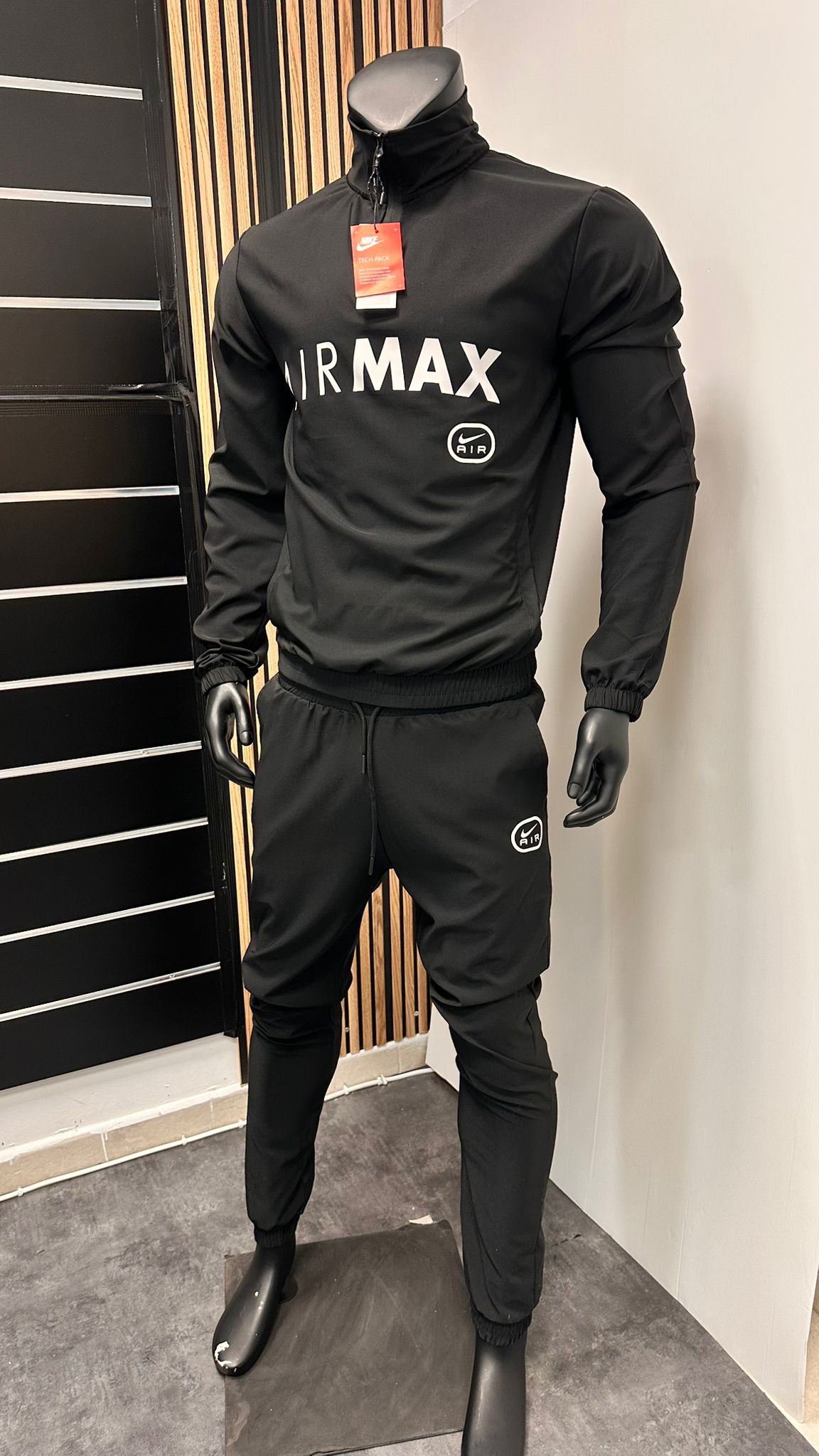 Chandal nike air negro logo blanco