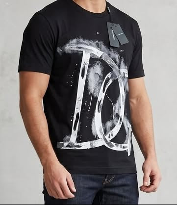 Camiseta D&G negra logo blanco contorno gris