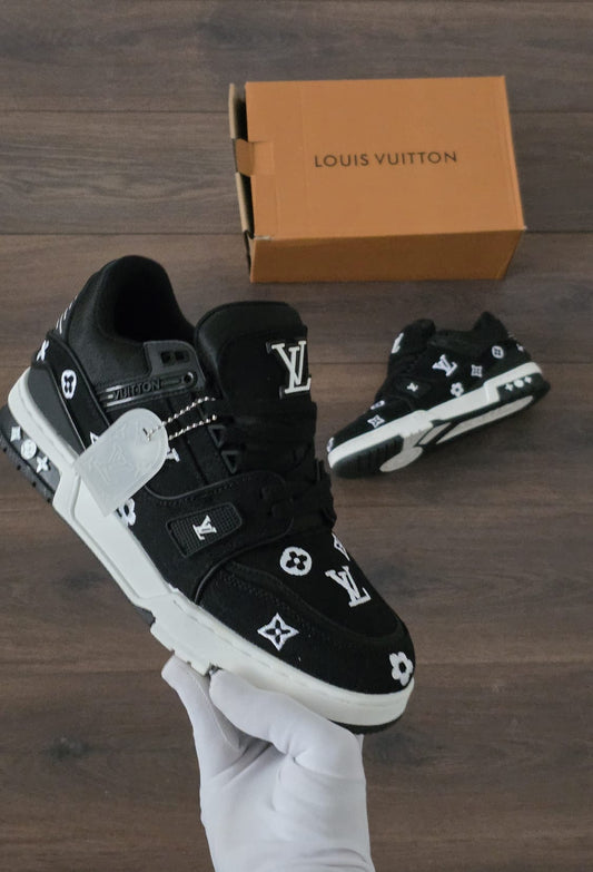 Lv trainer negra suela blanca logos