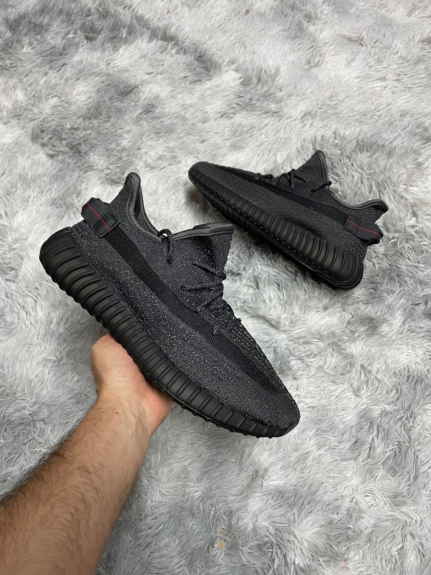 YEEZY BOOST 350 NEGRA