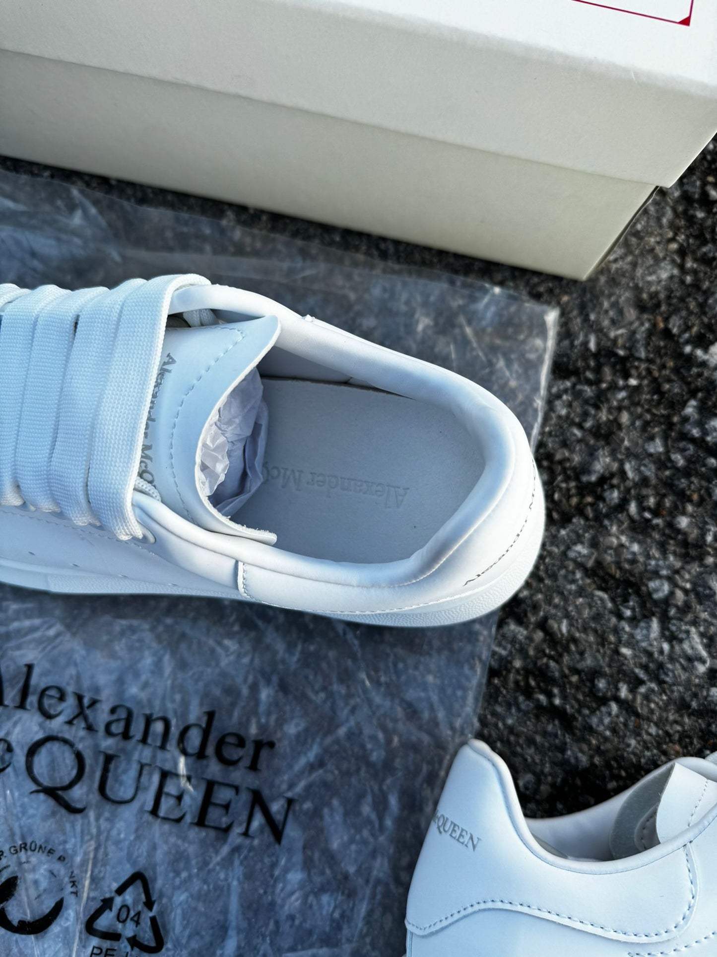 ALEXANDER MCQUEEN  BLANCAS