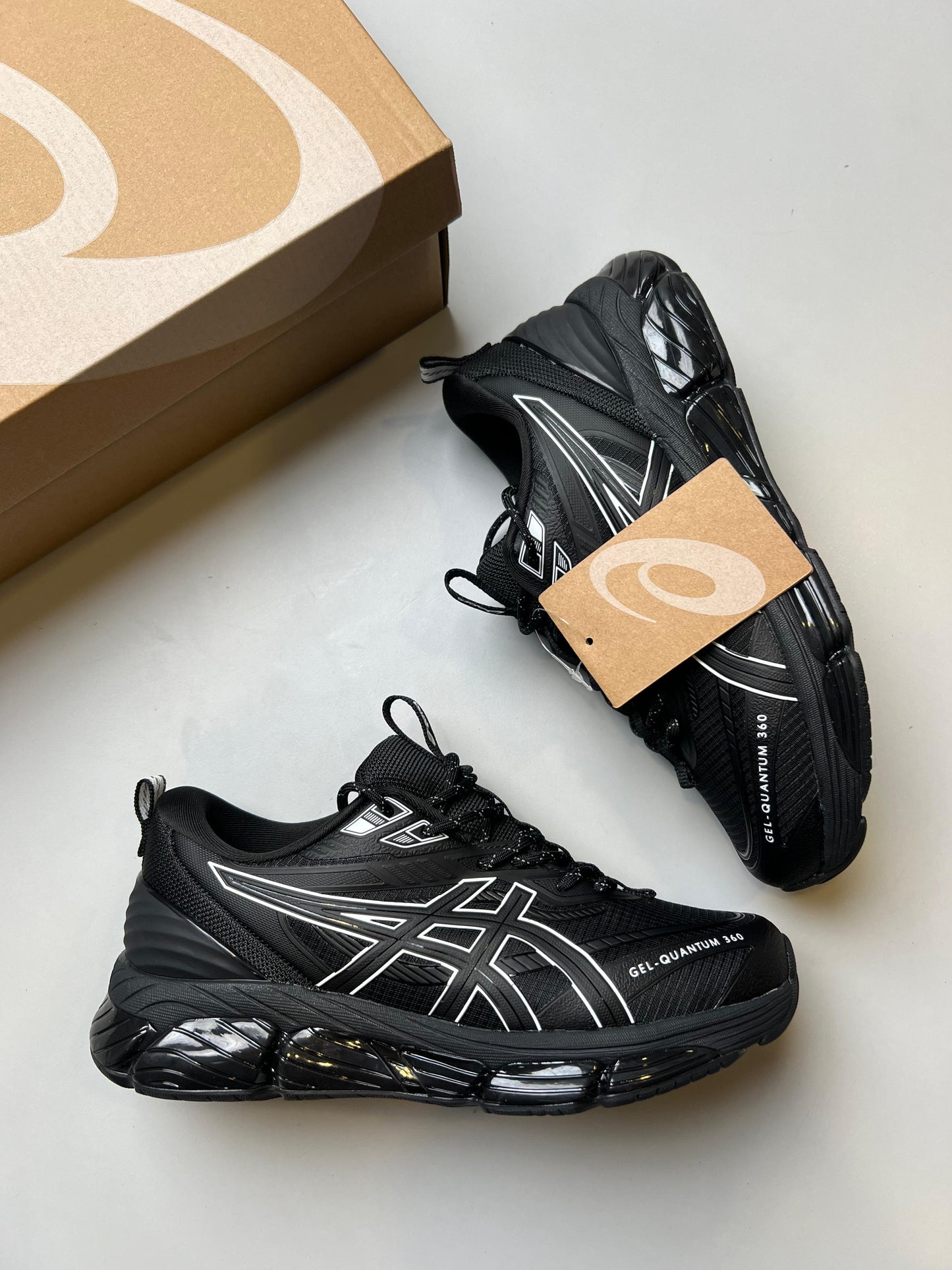 ASICS GEL QUANTUM 360 negro logo blanco
