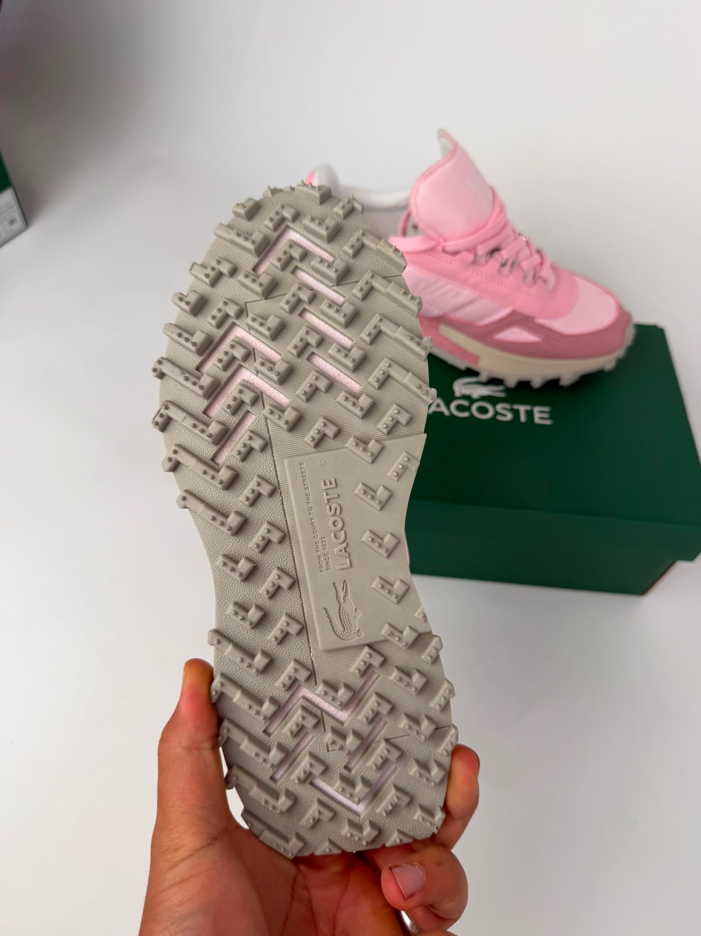 Zapatillas Lacoste Elite Active rosa detalles grises