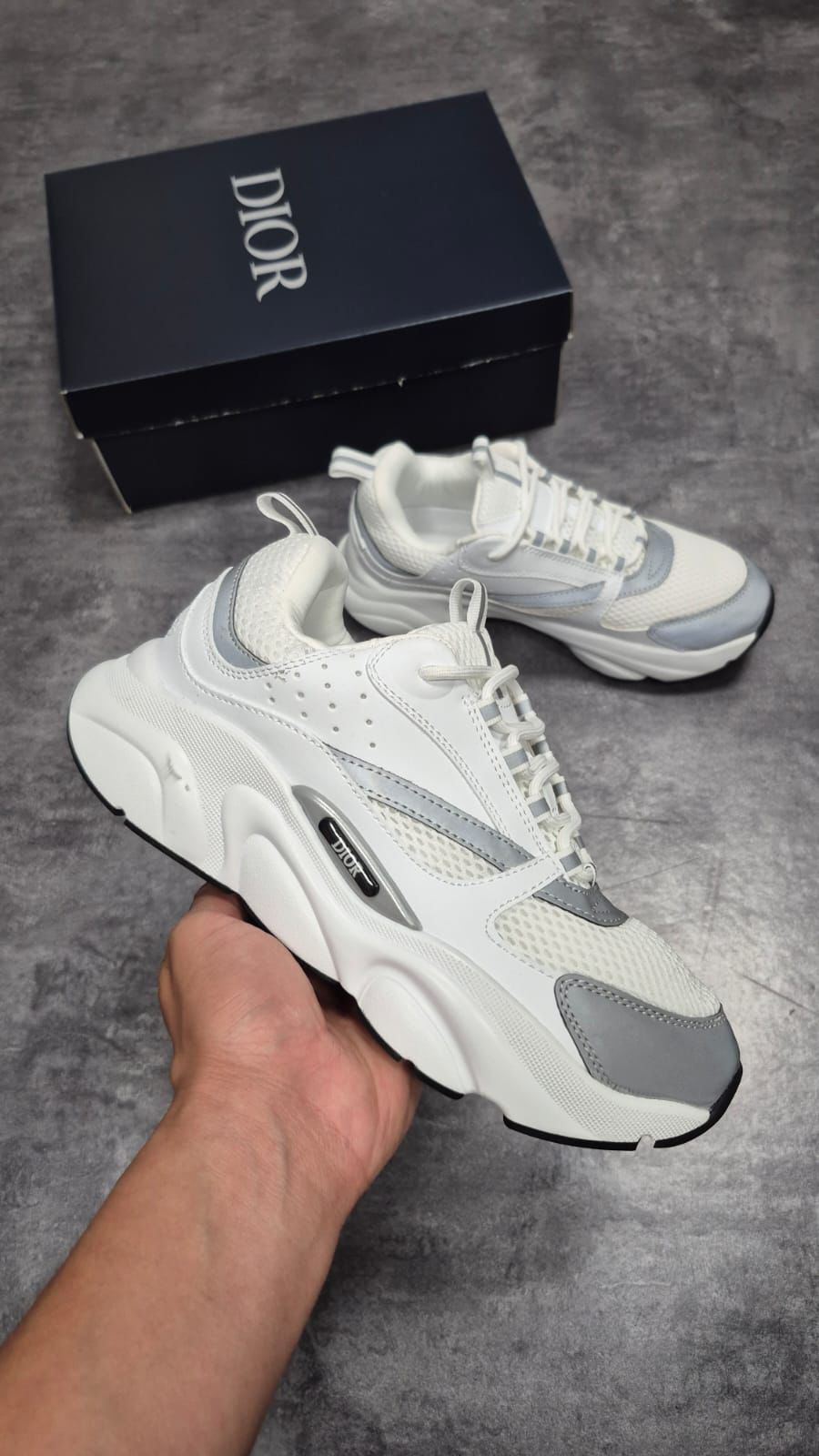 Dior b22 blancas logo gris