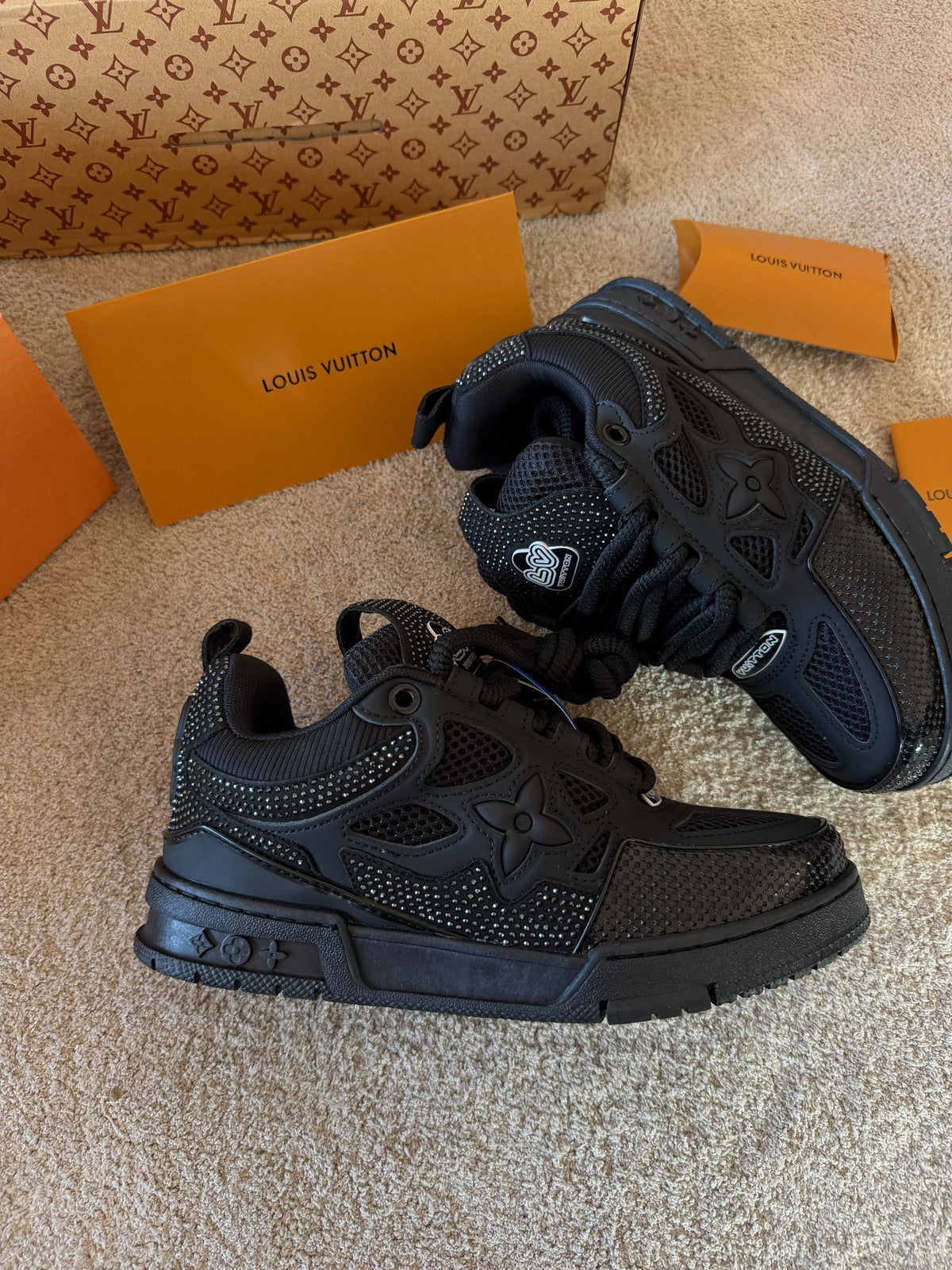 LV Skate negras