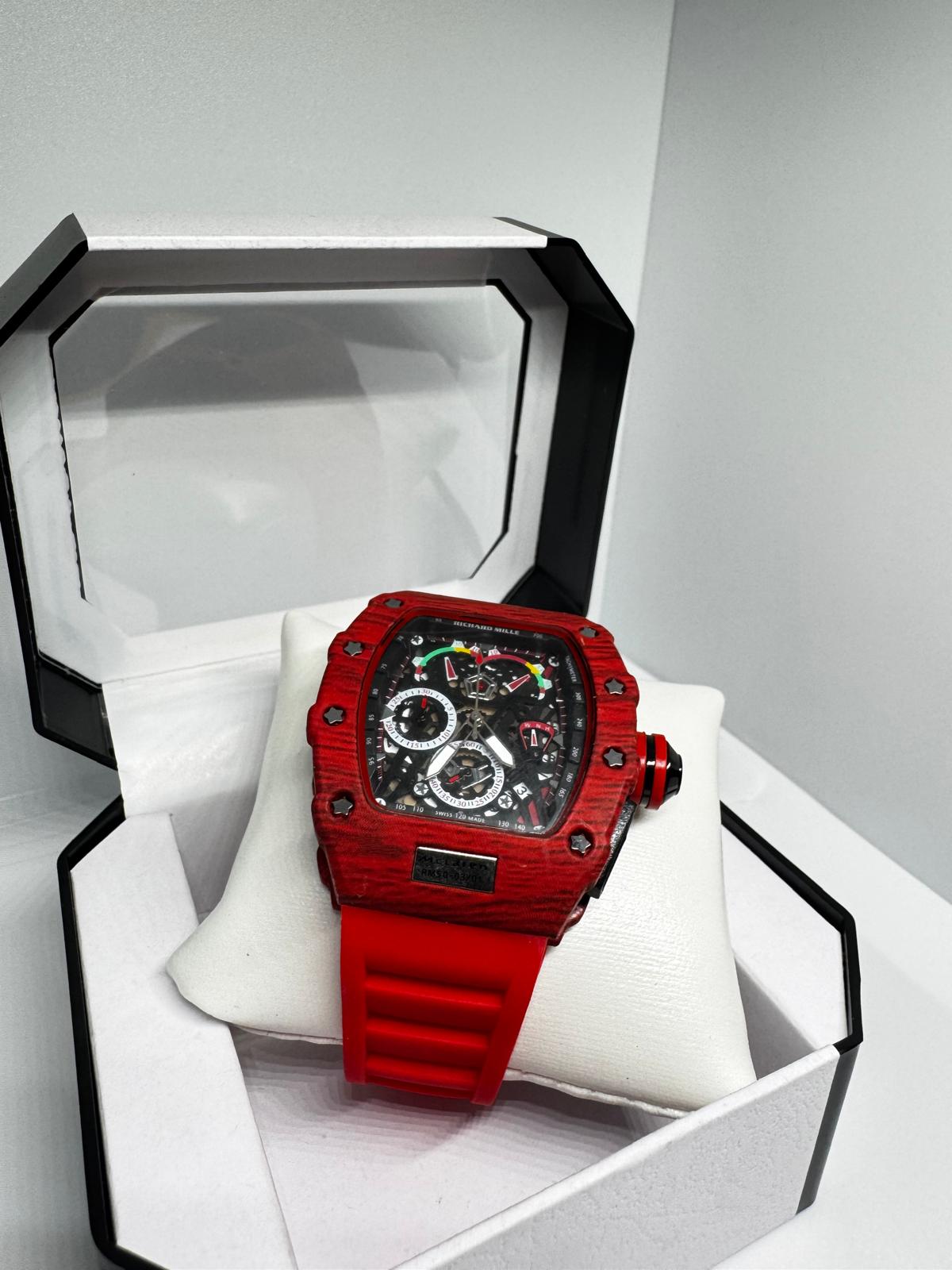 RELOJ RICHARD MILLE NEGRO Y ROJO DETALLES BLANCOS