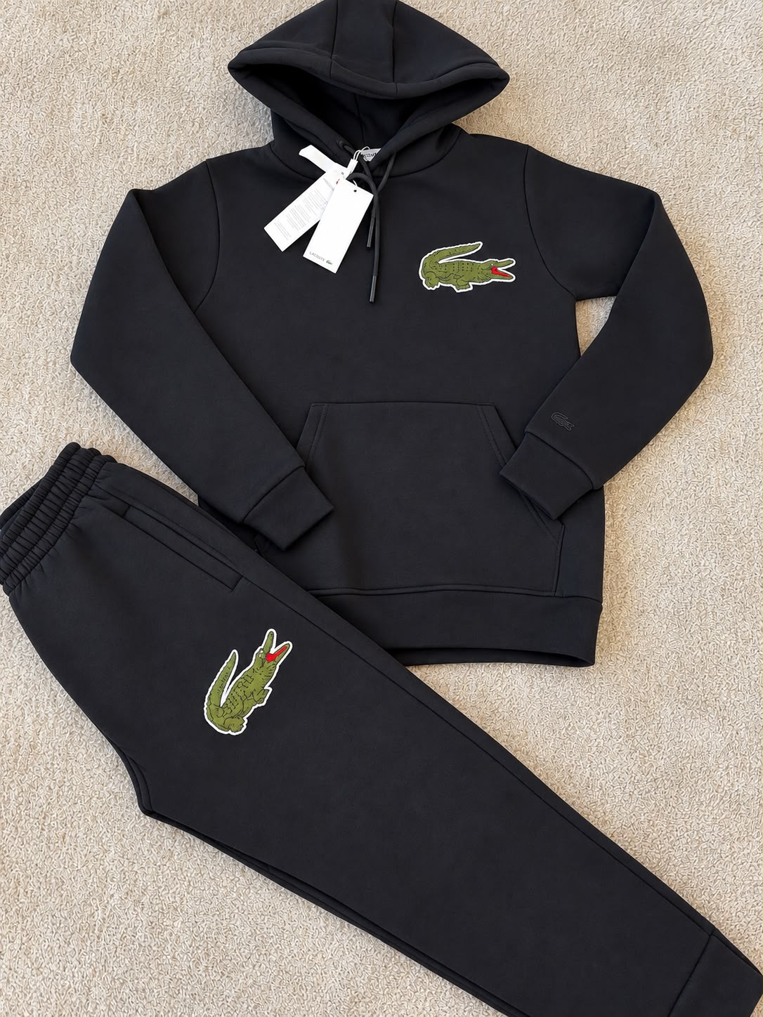 Chandal Lacoste negro logo grande
