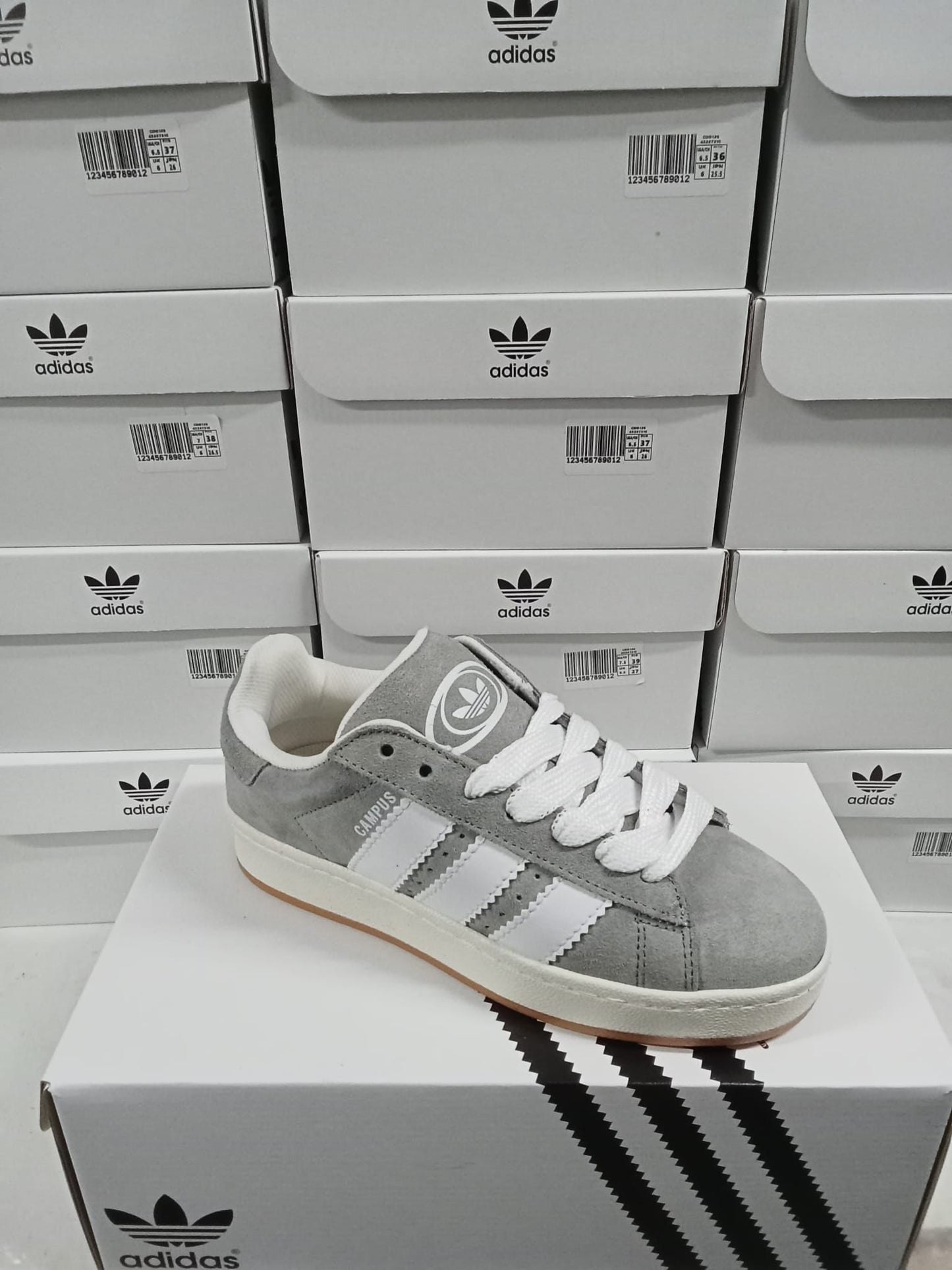 ADIDAS CAMPUS gris logo blanco