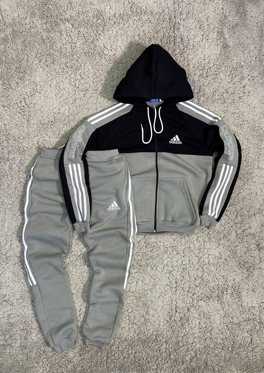 CHANDAL ADIDAS NEGRO  Y GRIS LOGO BLANCO