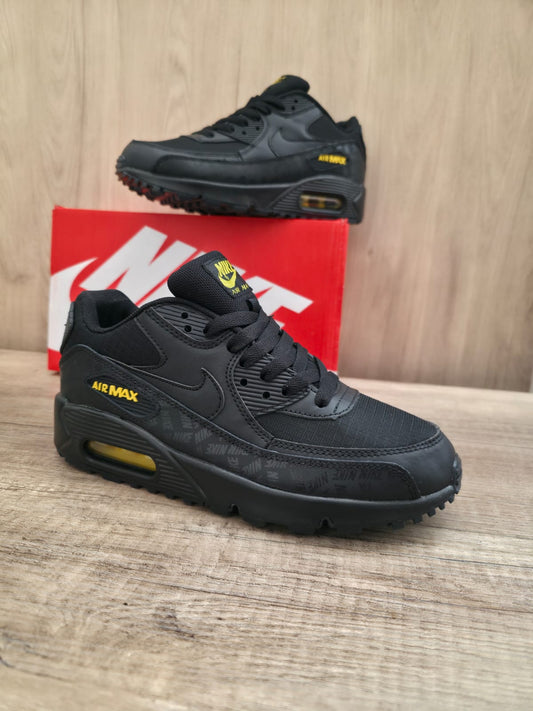 Air max 90 negra oro signos nikes