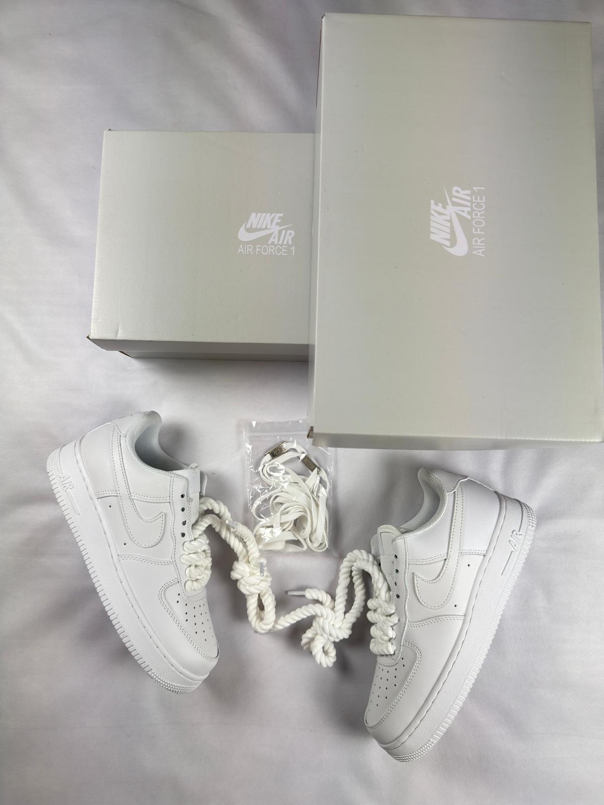 Air force blancas cordones gordos