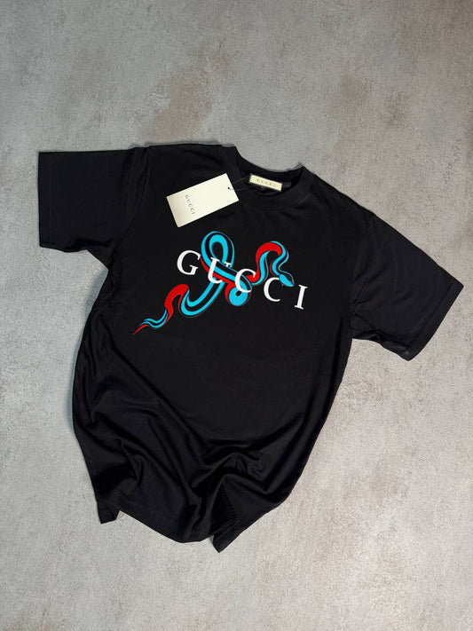 Camiseta Gucci negro logo blanco serpiente azul y rojo