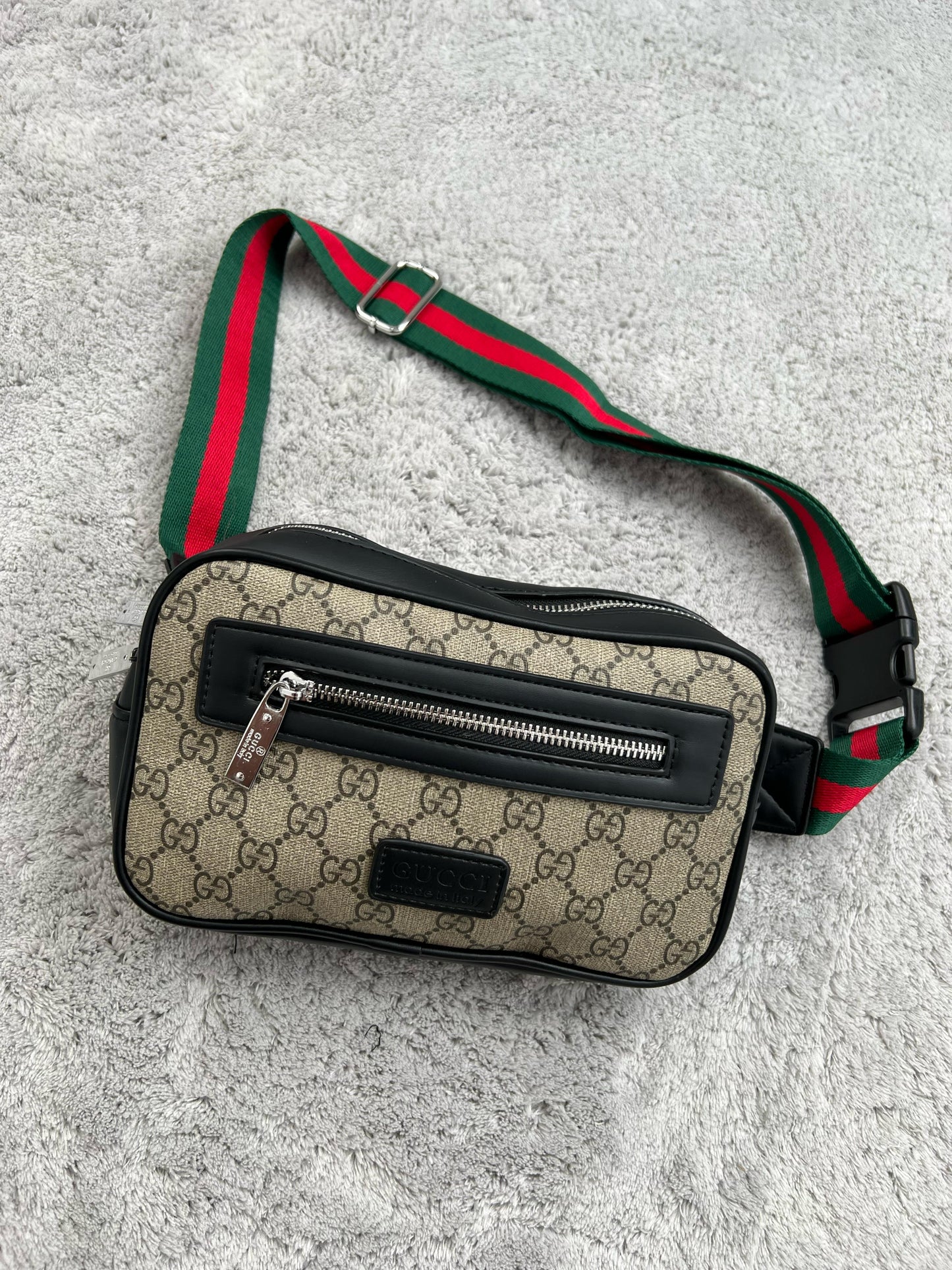BANDOLERA GUCCI marron logo negro correa verde y roja