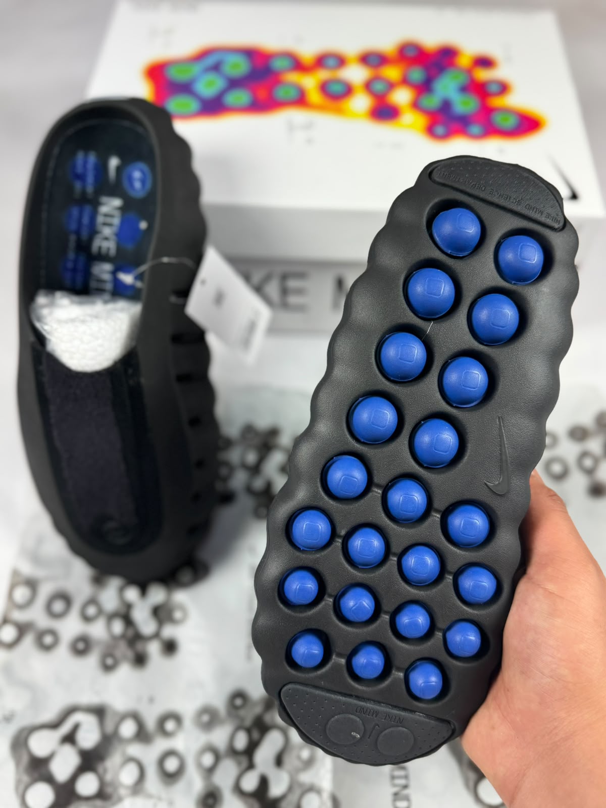 Nike Mind 001 negras detalles azules