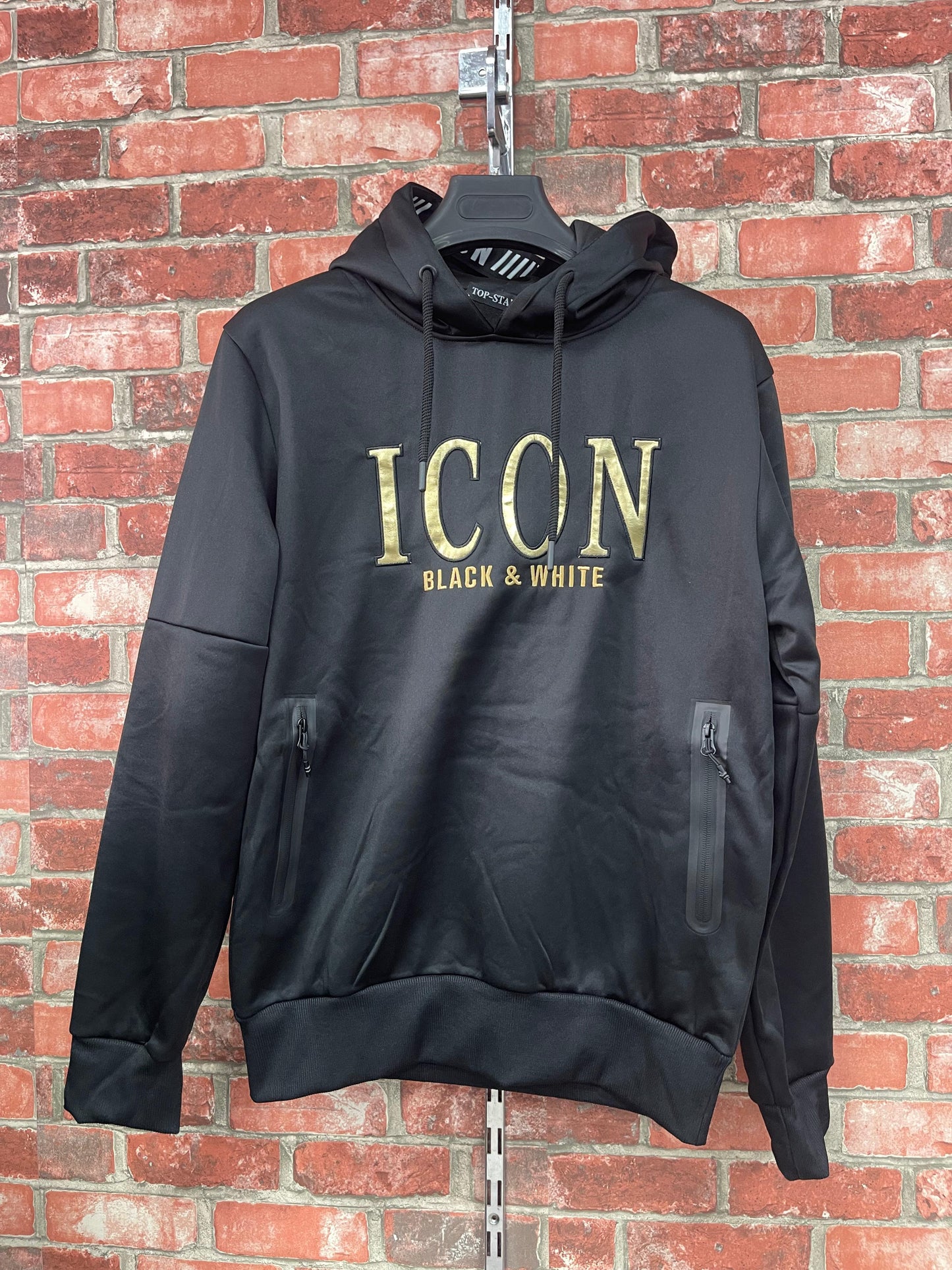 SUDADERA ICON negro logo dorado