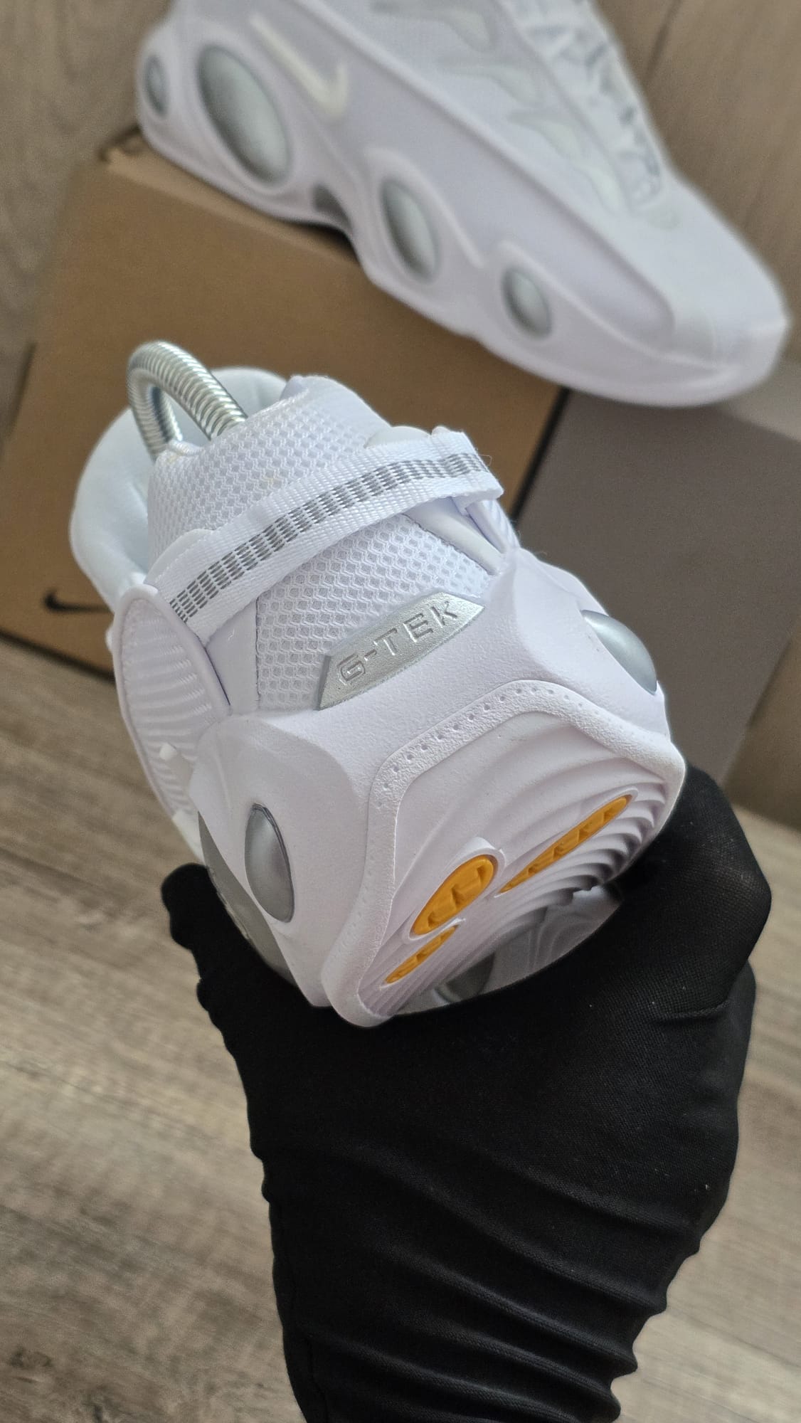 Nocta glide blanca