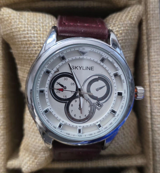 Reloj skyline blanco logo negro