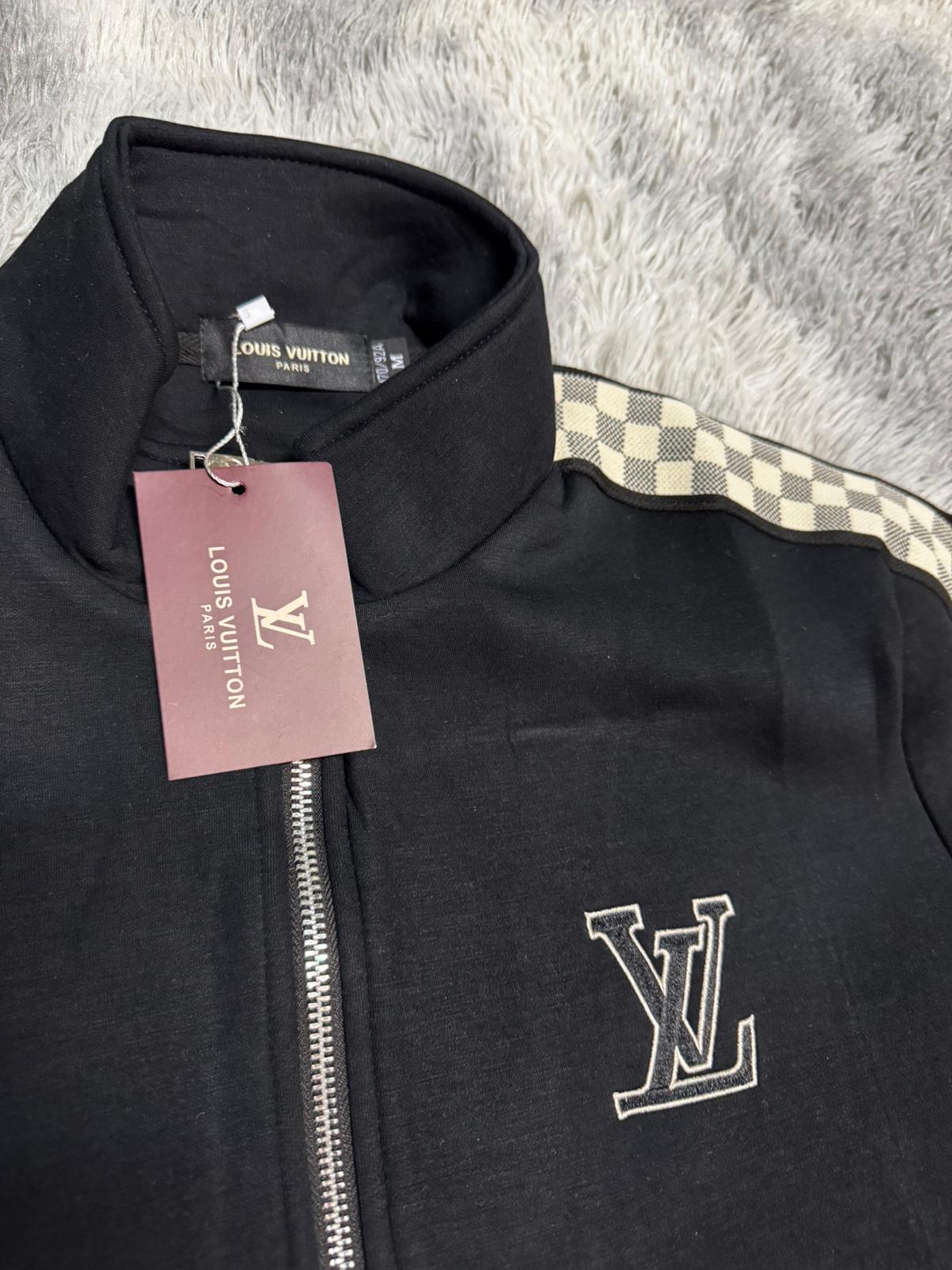 Chandal LV negro logo blanco detalles laterales