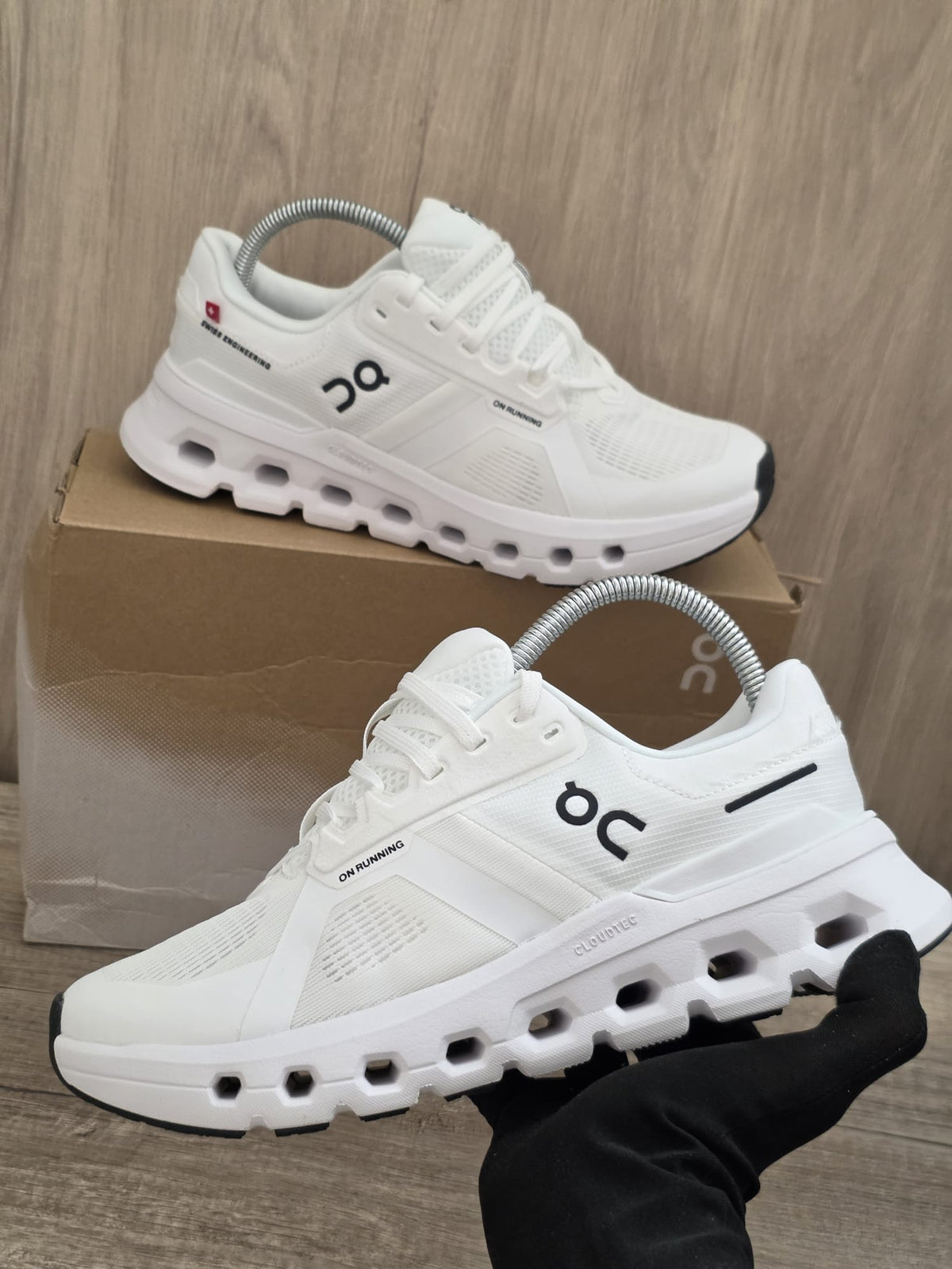 Zapatillas running on Cloud blancas