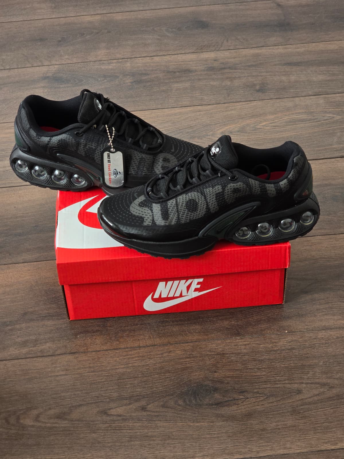 Air max dn negra supreme