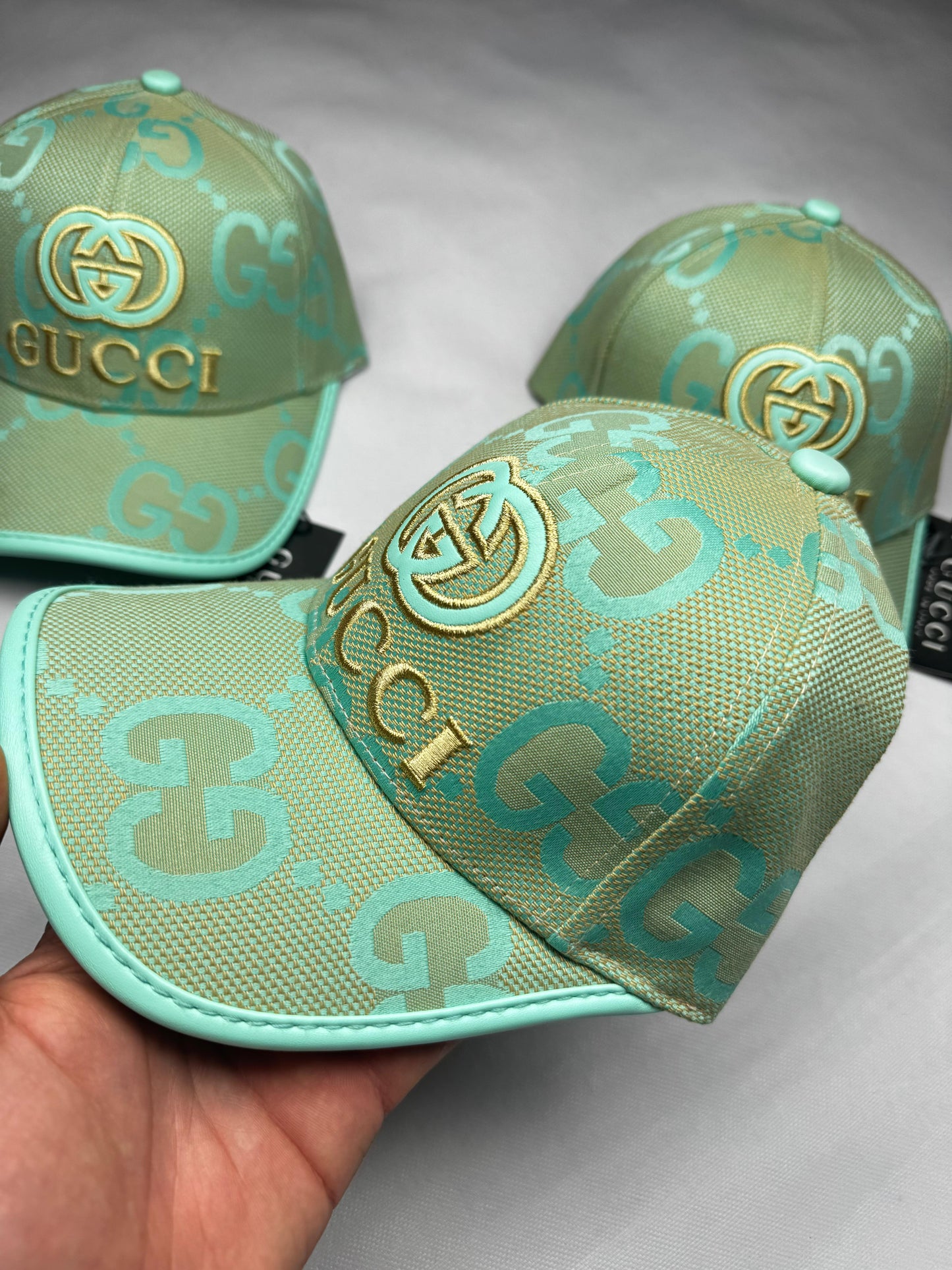 Gorra gucci verde logo dorado