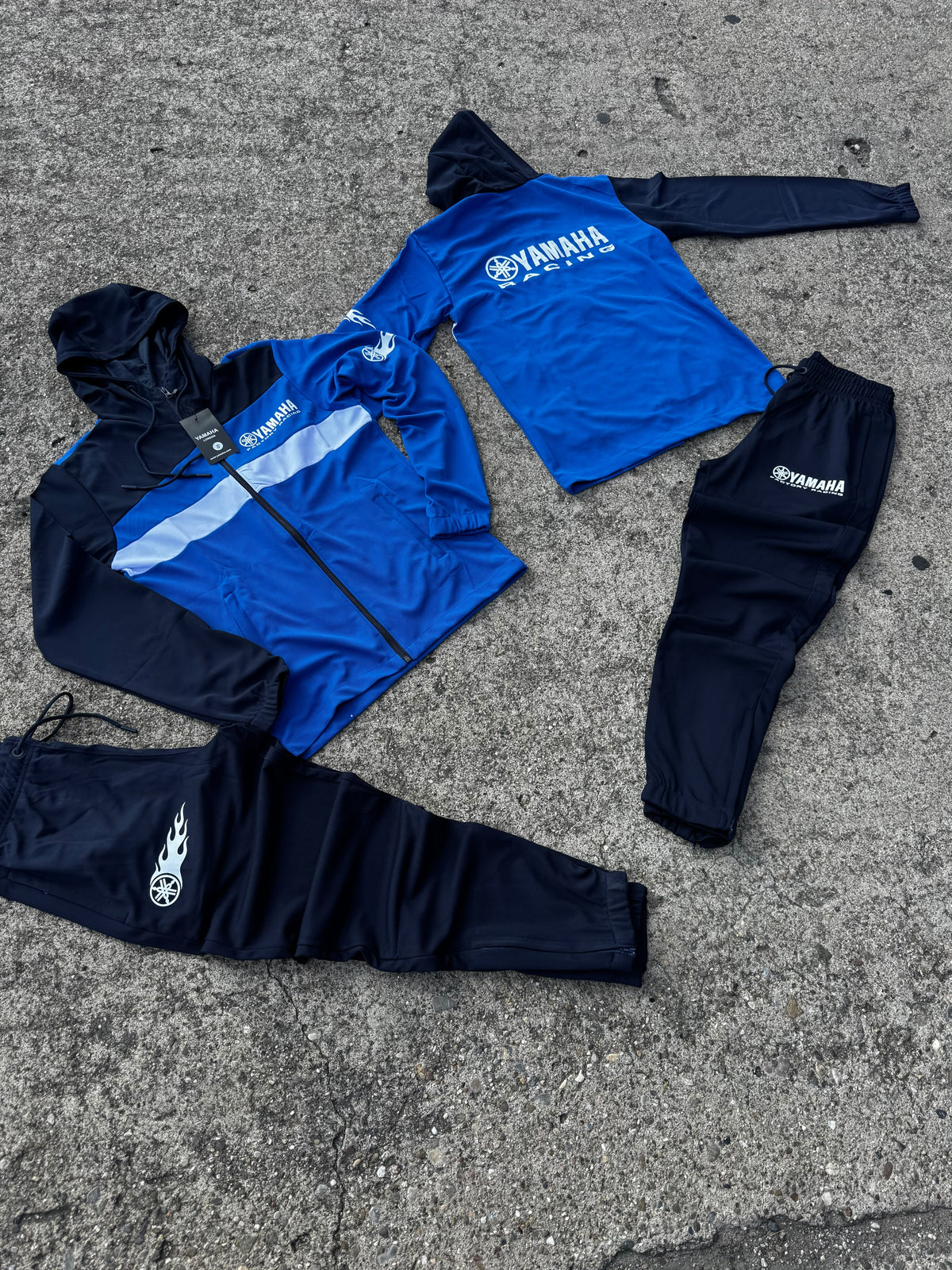 Chandal Yamaha azul logo blanco