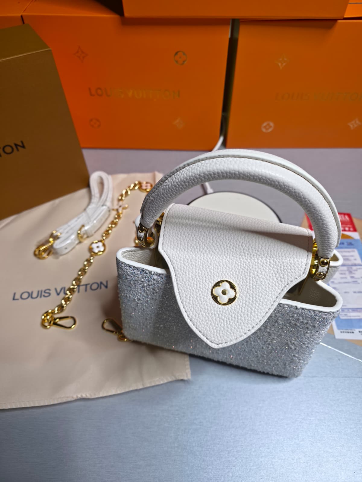 Bolso LV dorado y blanca