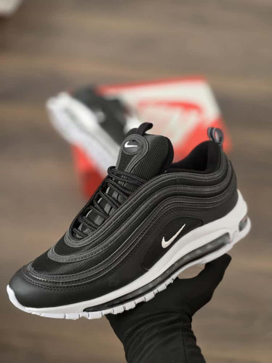 Air max 97 negra suela blanca