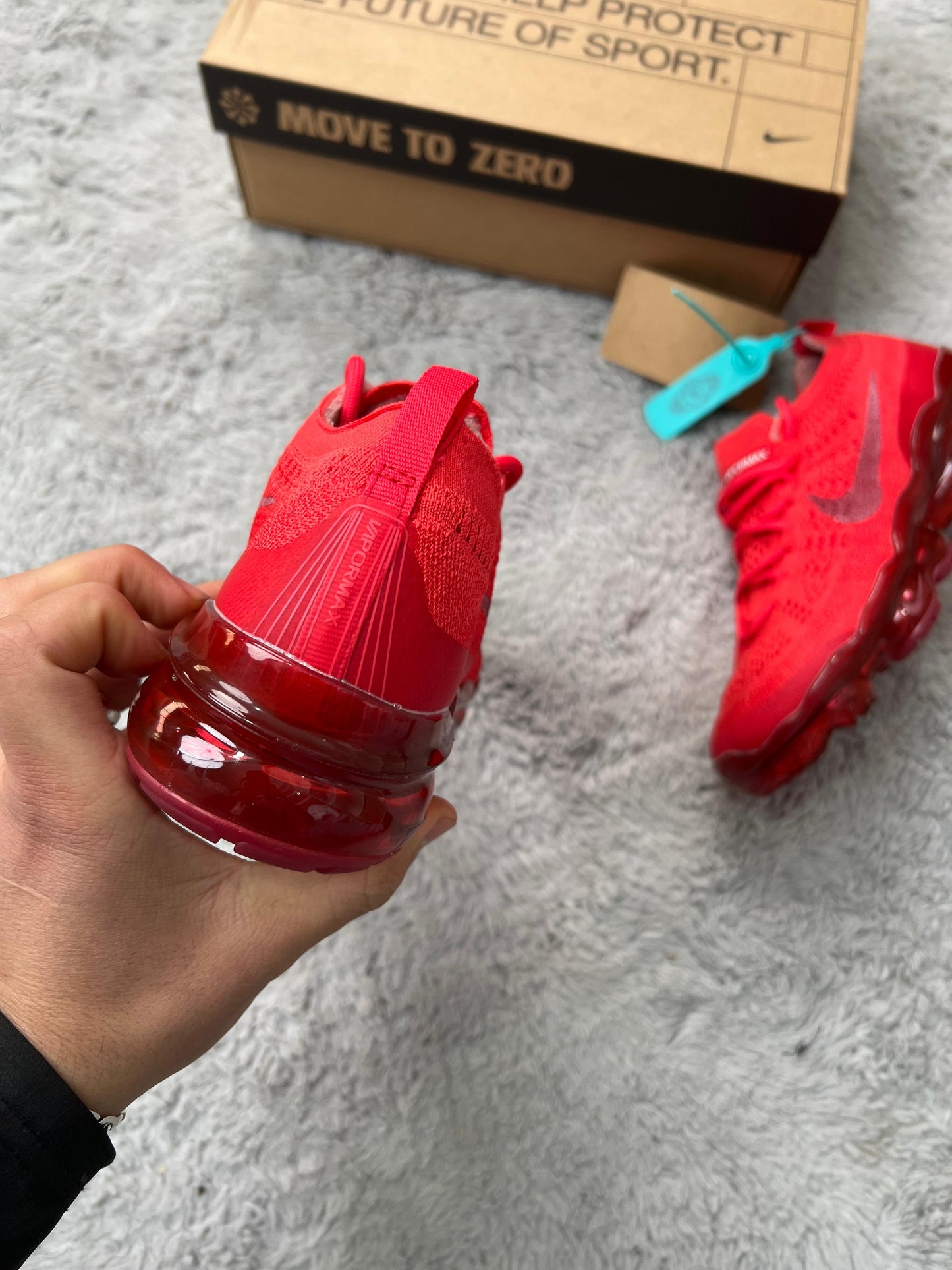 NIKE VAPORMAX 2025 ROJAS