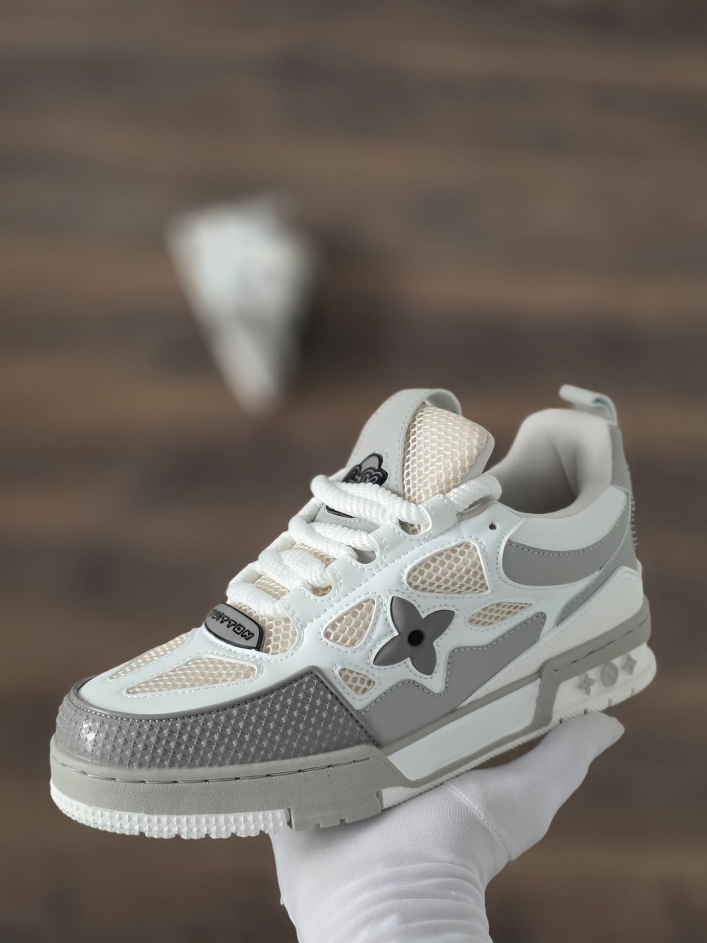 Lv skate blanca gris