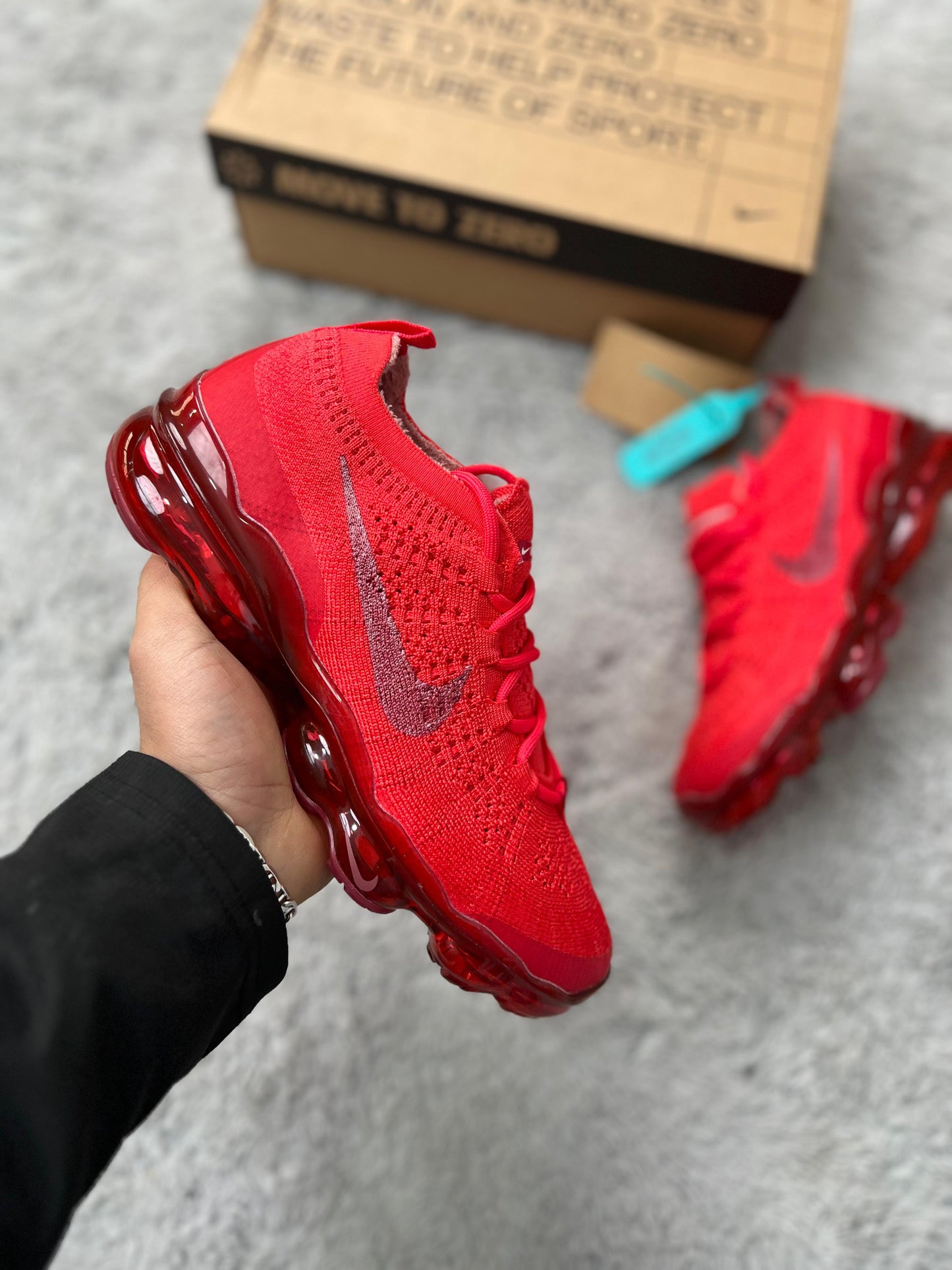 NIKE VAPORMAX 2025 ROJAS