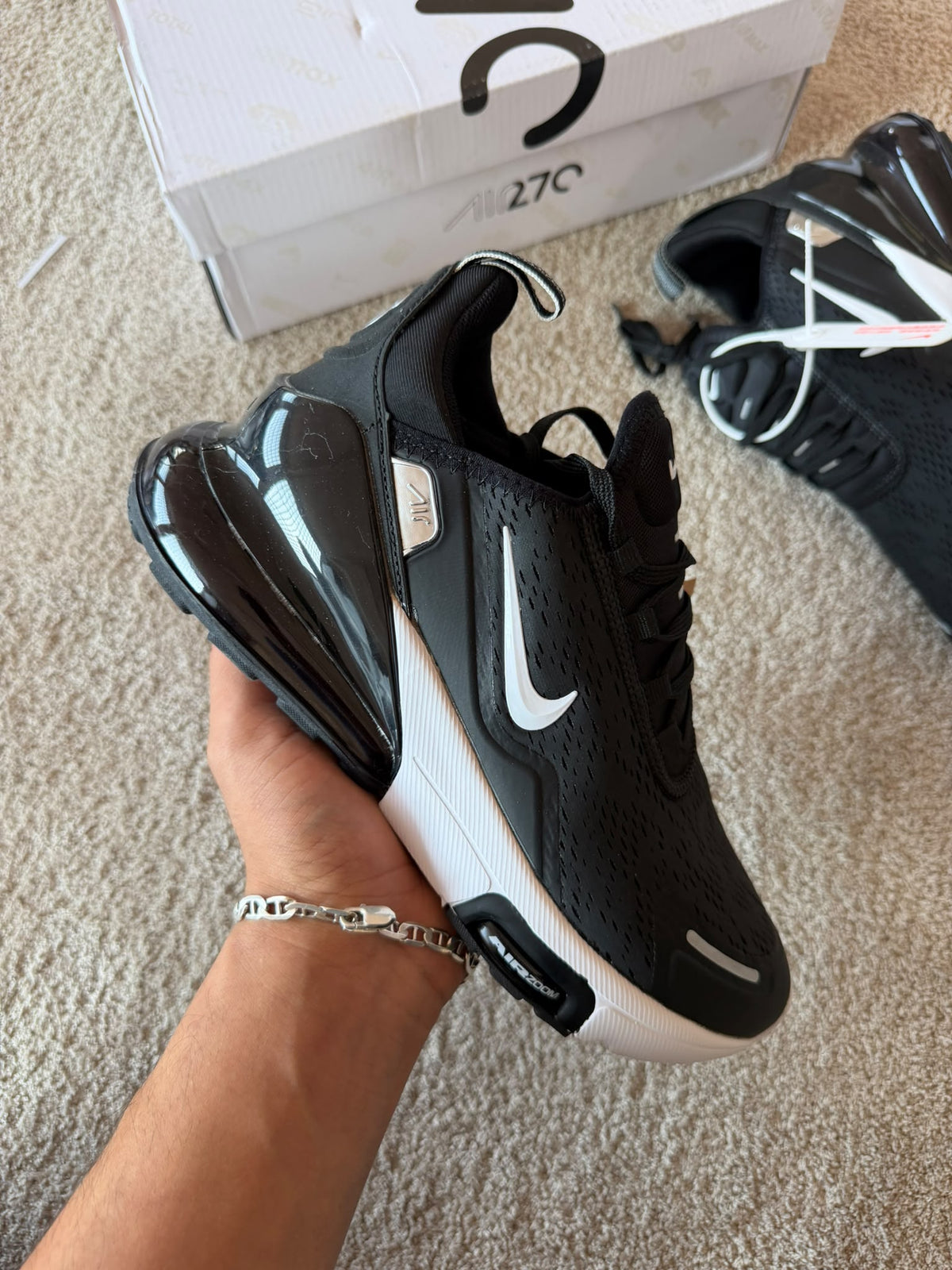 Air max 270 negras y blancas