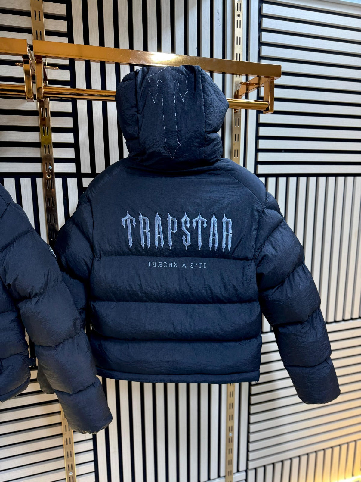 CHAQUETA TRAPSTAR negro logo blanco