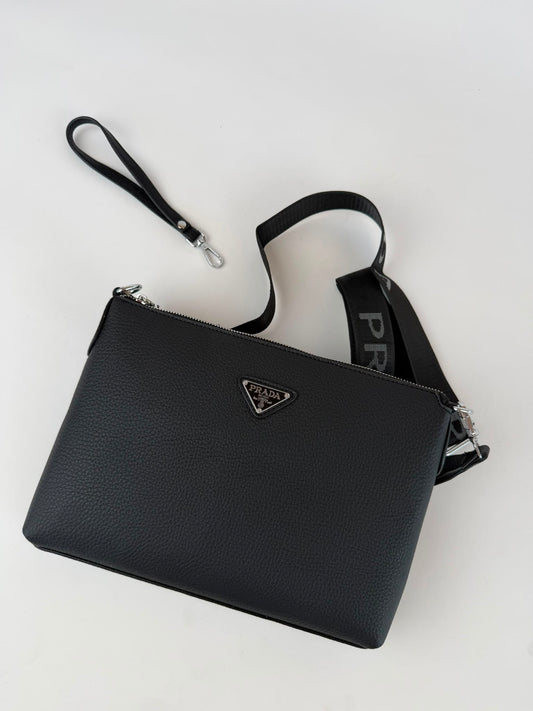 Bandolera Hombre Prada negro y gris
