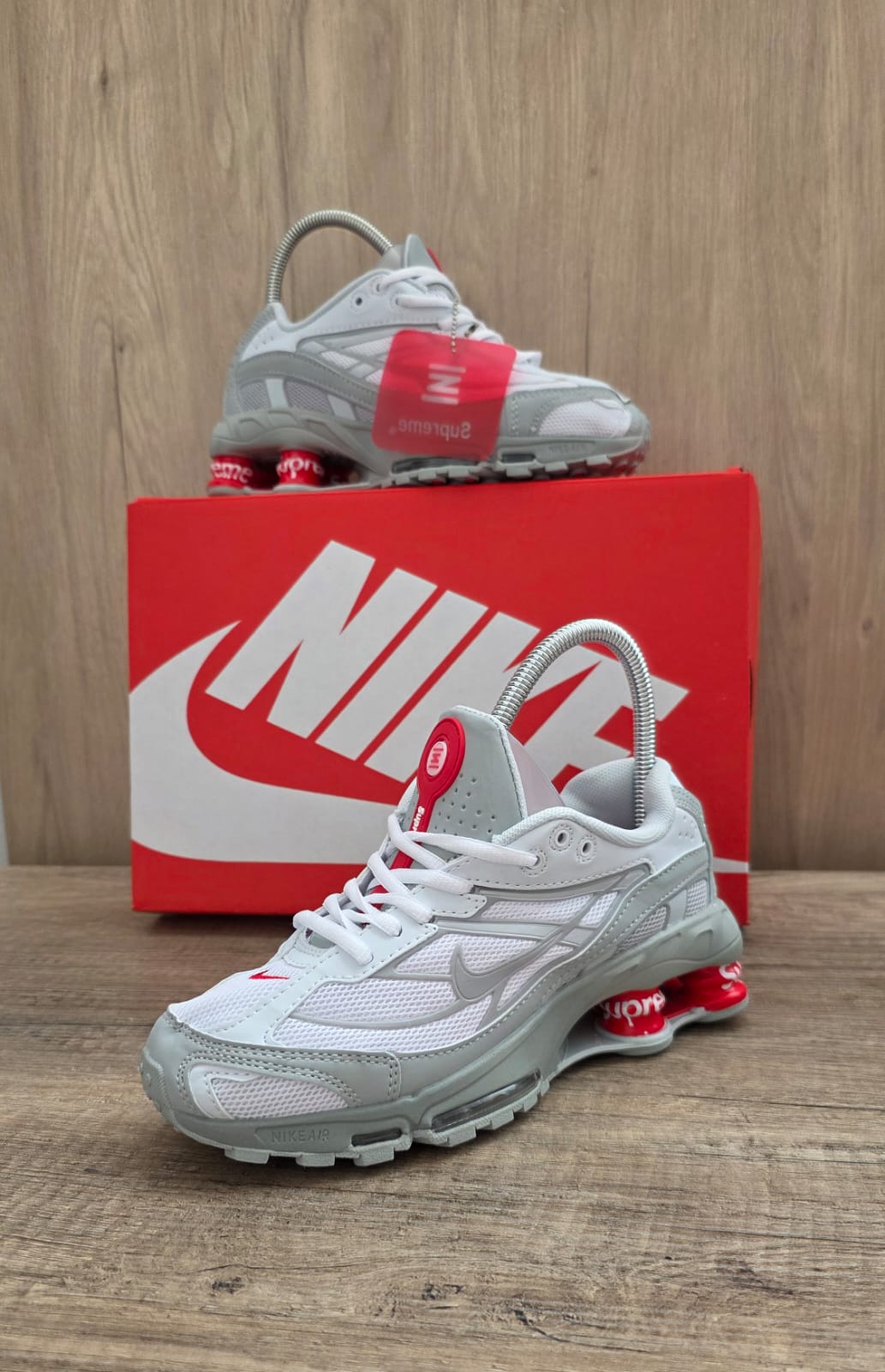 Shox supreme blanca gris