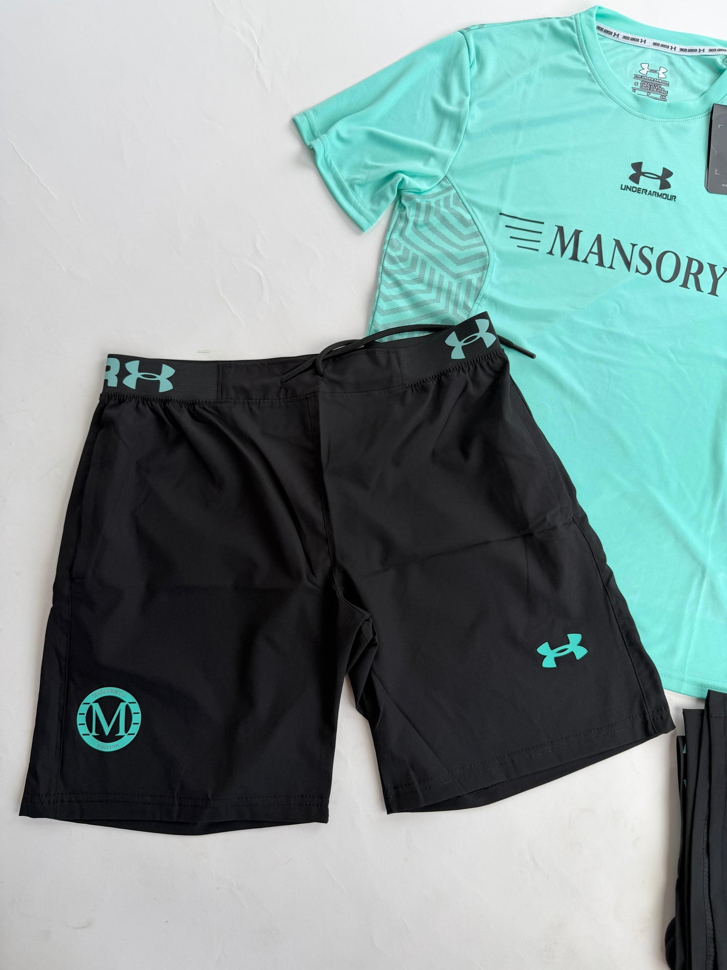 Conjunto corto under armour x Mansory azul logo negro