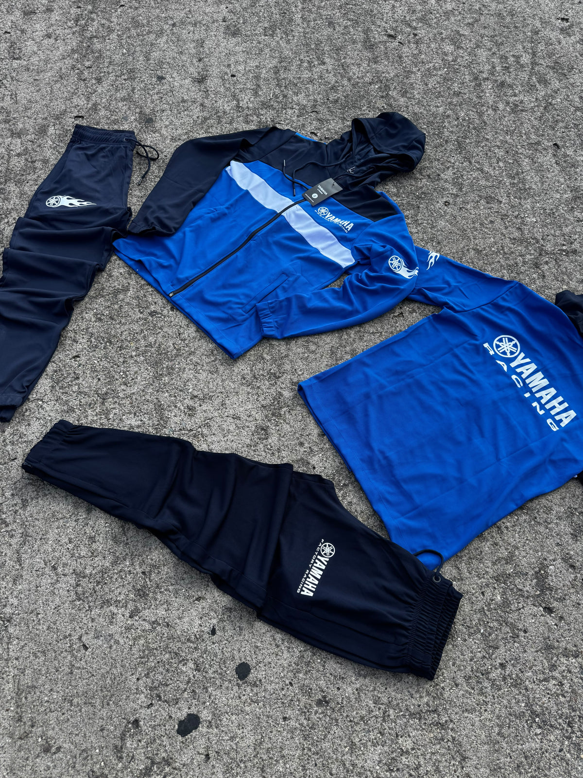 Chandal Yamaha azul logo blanco