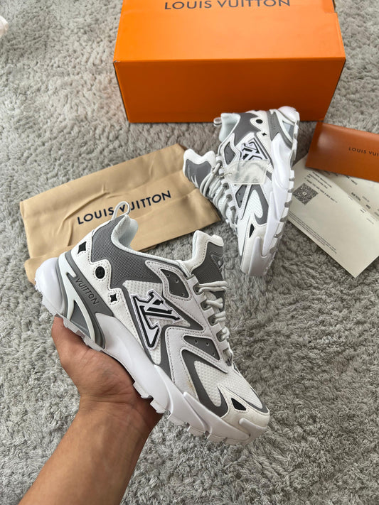 LOUIS VUITTON Runner TATIC blanca y gris