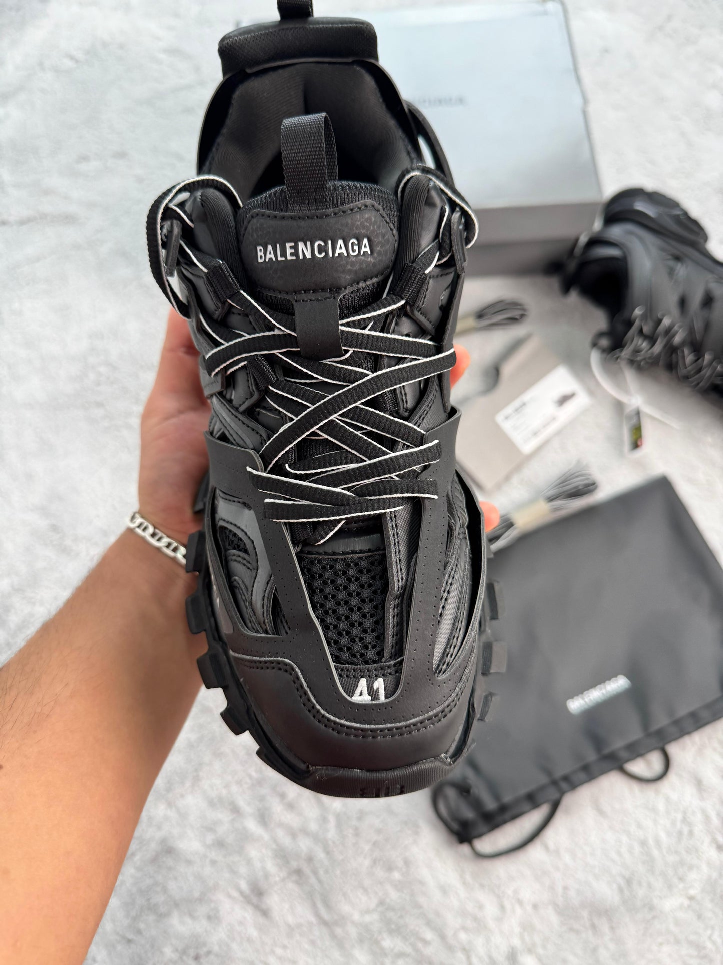 Balenciaga Track negras logo blancp