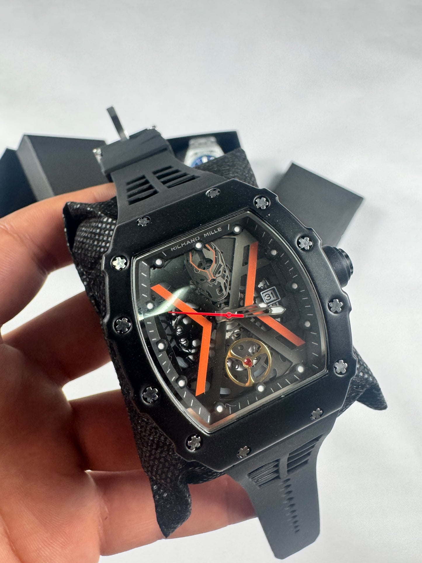 RELOJ RICHARD MILLE NEGRAS Y DETALLES NARANJAS