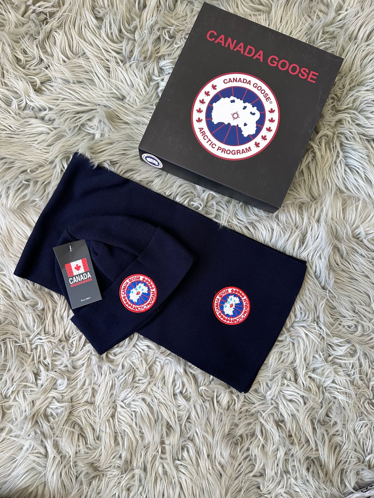 GORRO Y BUFANDA NEGRO CANADA GOOSE