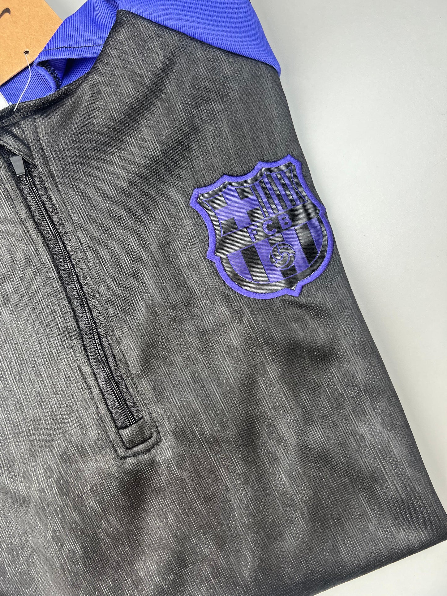 Chandal barcelona negro y morado